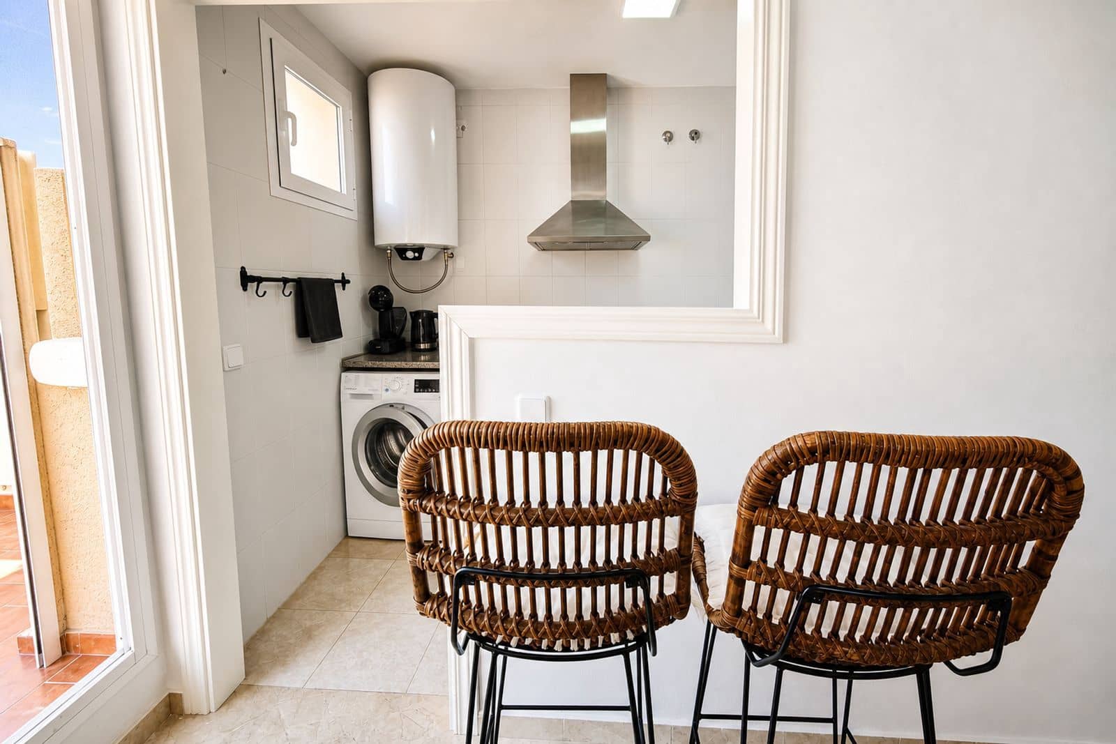 Apartamento de 2 habitaciones en La Duquesa / Puerto de la Duquesa en venta con piscina garaje - 260.000 € (Ref: 9997733)