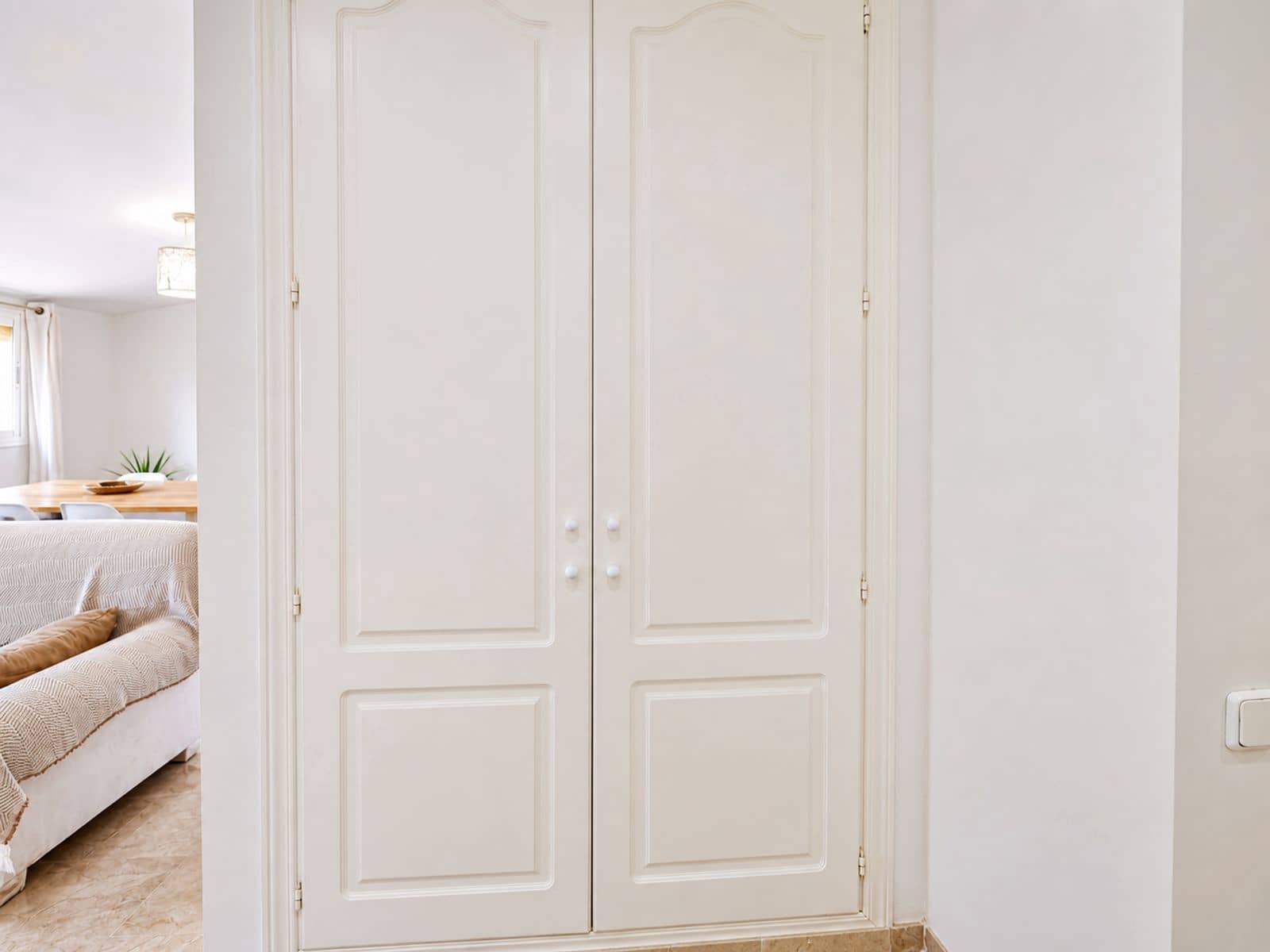 Apartamento de 2 habitaciones en La Duquesa / Puerto de la Duquesa en venta con piscina garaje - 260.000 € (Ref: 9997733)