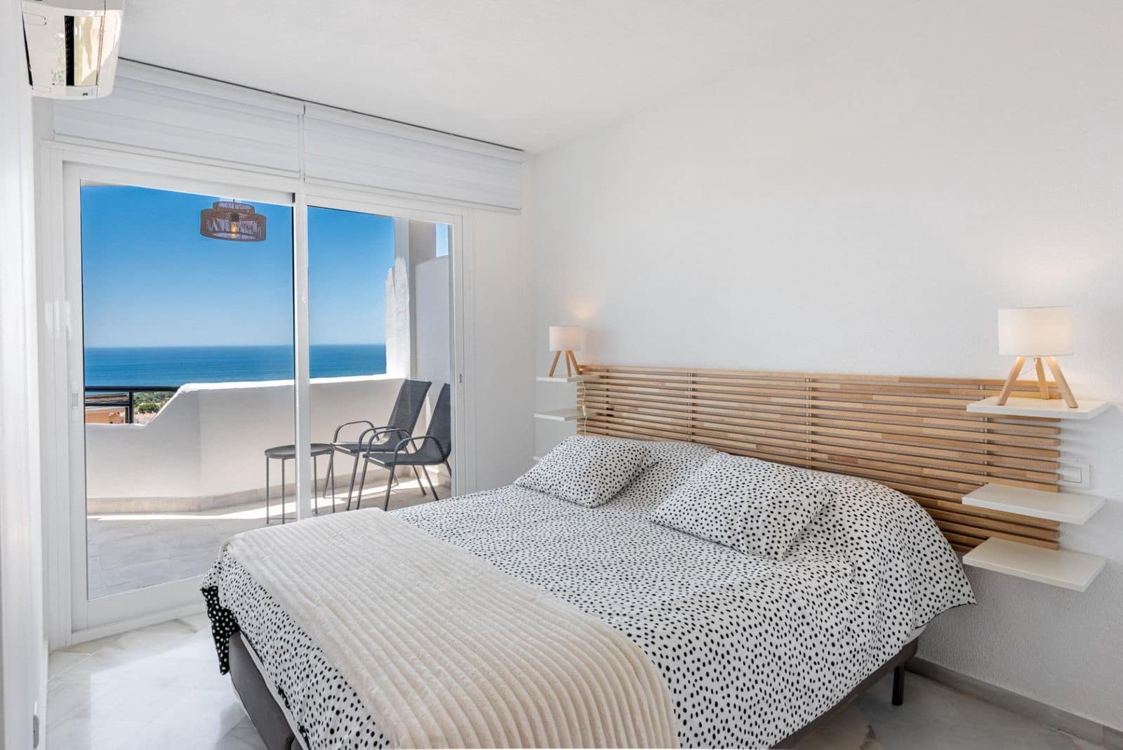 2 soverom Leilighet til salgs i Calahonda med svømmebasseng - € 359 000 (Ref: 9997735)