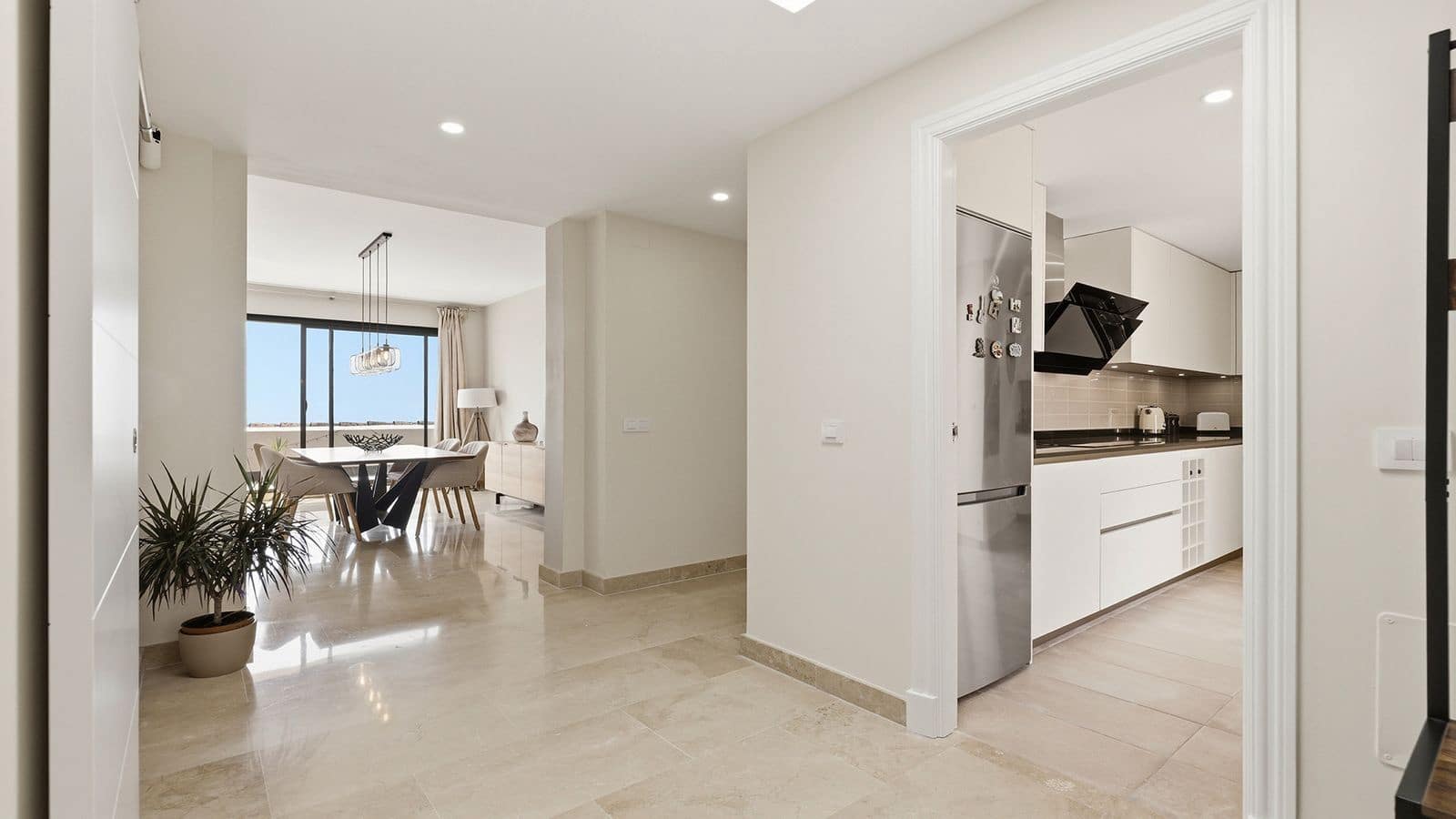 Ático de 3 habitaciones en La Duquesa / Puerto de la Duquesa en venta con piscina garaje - 495.000 € (Ref: 9997739)