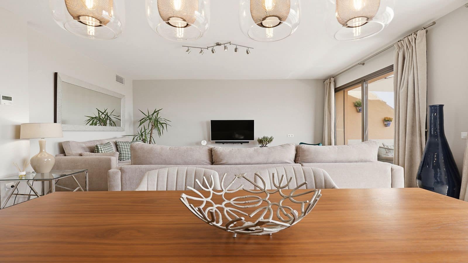 Ático de 3 habitaciones en La Duquesa / Puerto de la Duquesa en venta con piscina garaje - 495.000 € (Ref: 9997739)