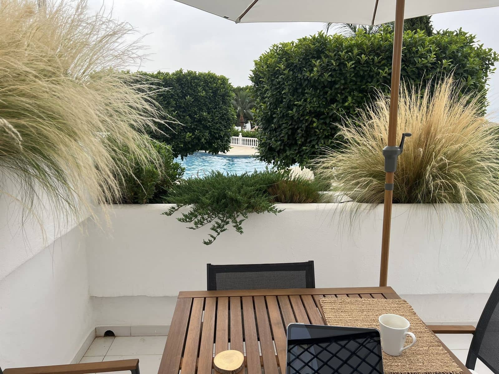 2 soveværelse Lejlighed til salg i El Paraiso med swimmingpool garage - € 485.000 (Ref: 9997741)