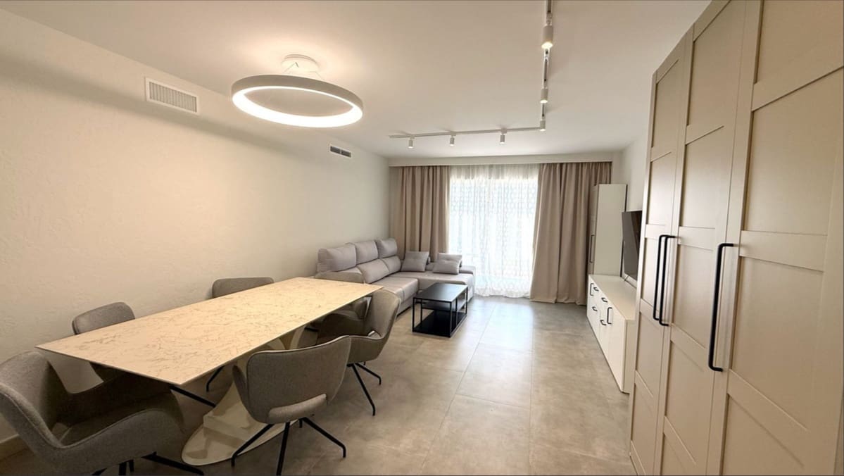 2 soveværelse Lejlighed til salg i El Paraiso med swimmingpool - € 445.000 (Ref: 9999007)