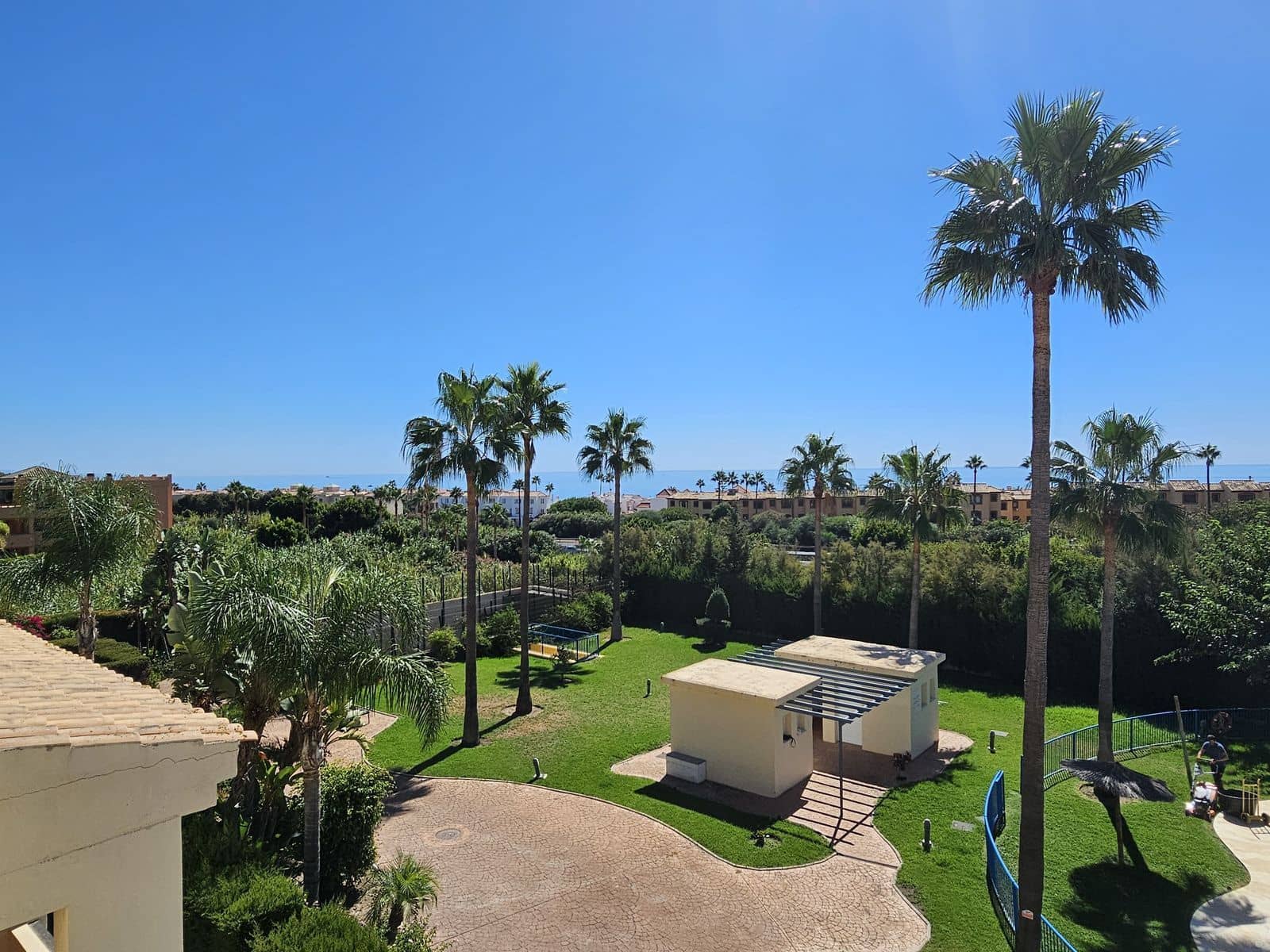 3 soverom Penthouse til salgs i Casares med svømmebasseng garasje - € 399 000 (Ref: 9999098)