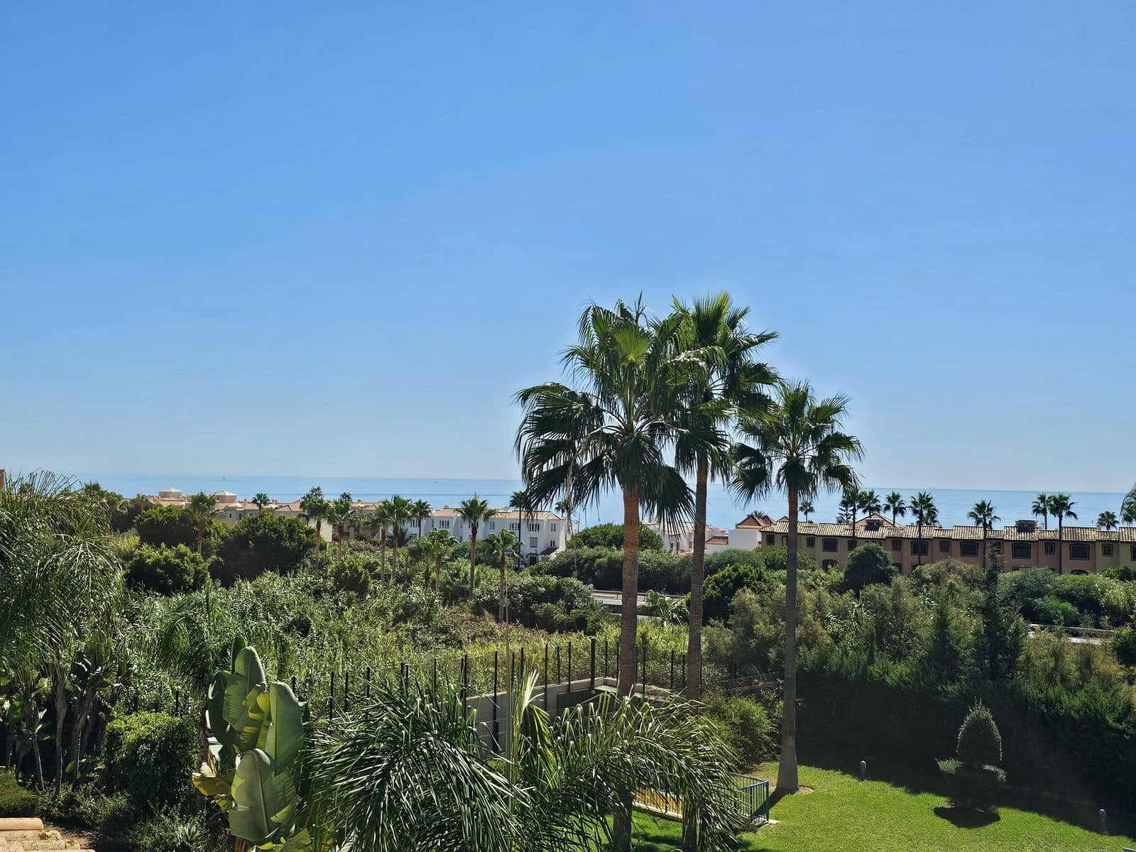 3 soverom Penthouse til salgs i Casares med svømmebasseng garasje - € 399 000 (Ref: 9999098)
