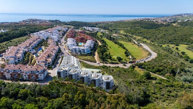 3 soveværelse Lejlighed til salg i Casares med swimmingpool garage - € 489.000 (Ref: 9999100)