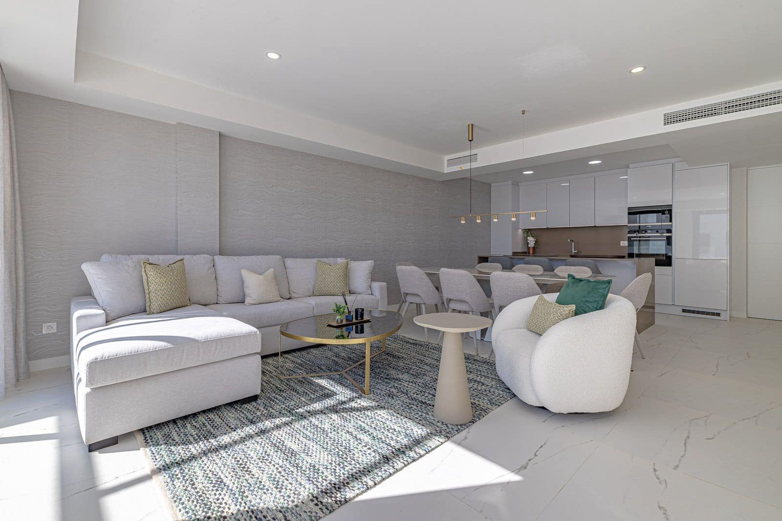 2 soverom Leilighet til salgs i Casares med svømmebasseng garasje - € 497 000 (Ref: 9999111)