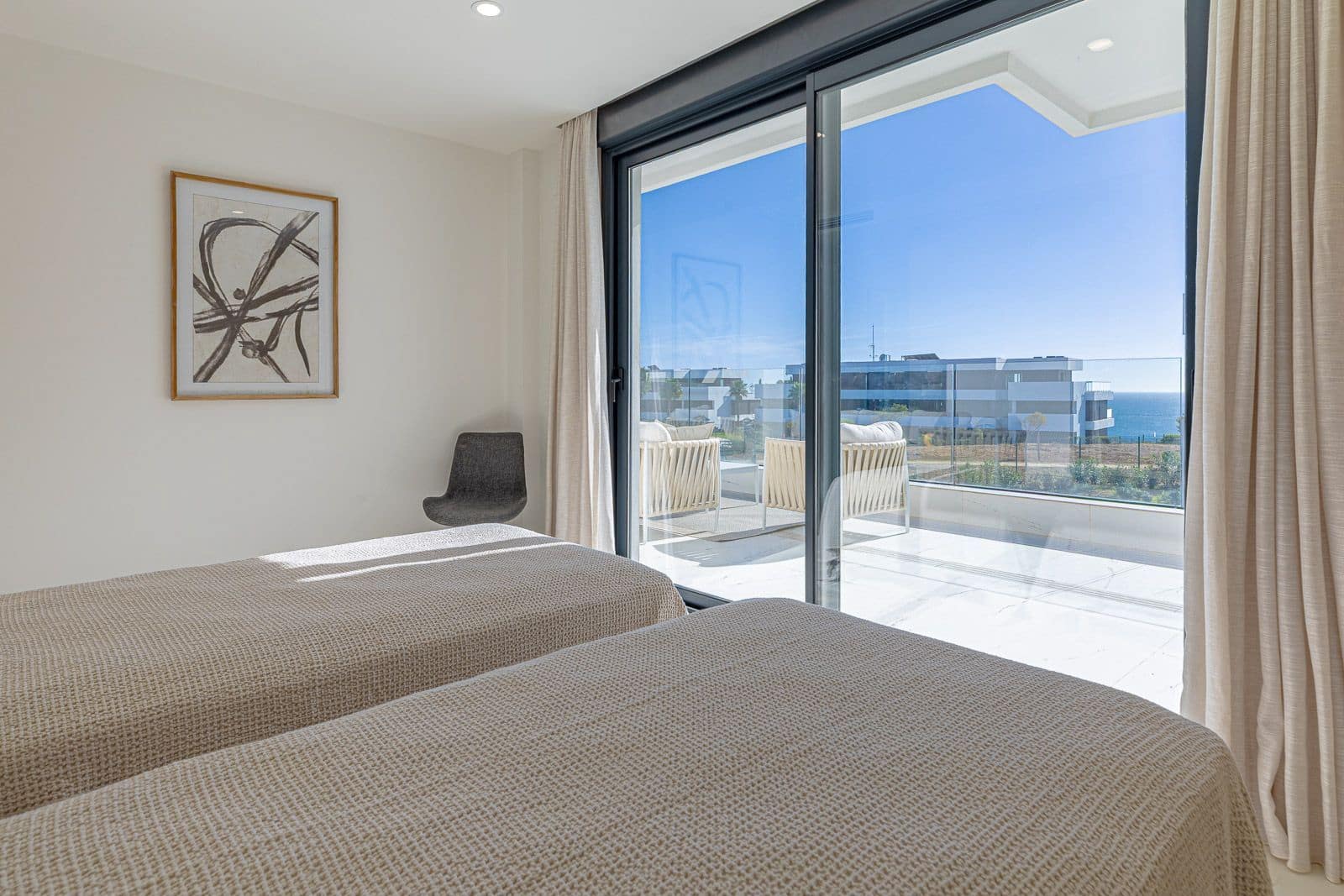 2 soverom Leilighet til salgs i Casares med svømmebasseng garasje - € 497 000 (Ref: 9999111)