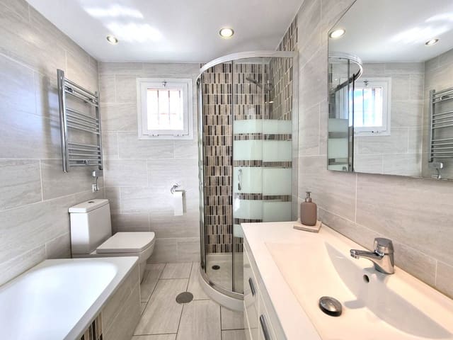 2 soveværelse Penthouse til salg i Calahonda, Mijas med garage - € 389.000 (Ref: 9999119)