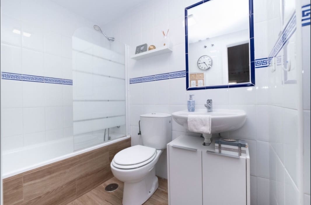 3 bedroom Apartment for sale in Casares with pool garage - € 316,000 (Ref: 9999122)