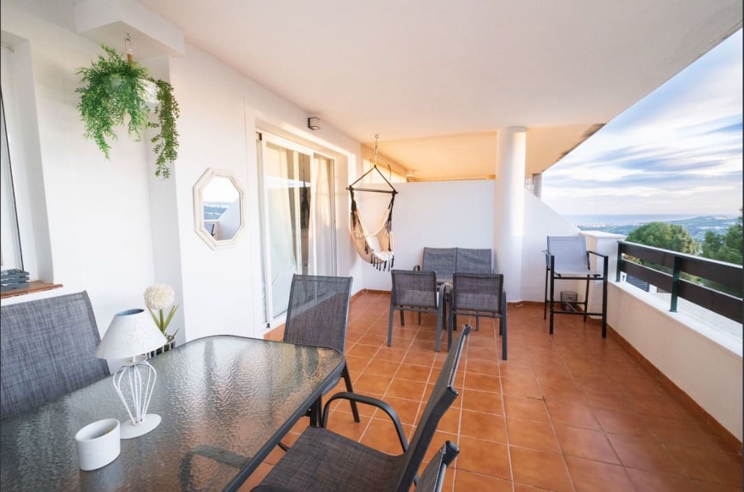 3 bedroom Apartment for sale in Casares with pool garage - € 316,000 (Ref: 9999122)