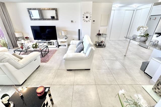 3 bedroom Apartment for sale in La Cala de Mijas, Mijas with pool garage - € 499,000 (Ref: 9999126)