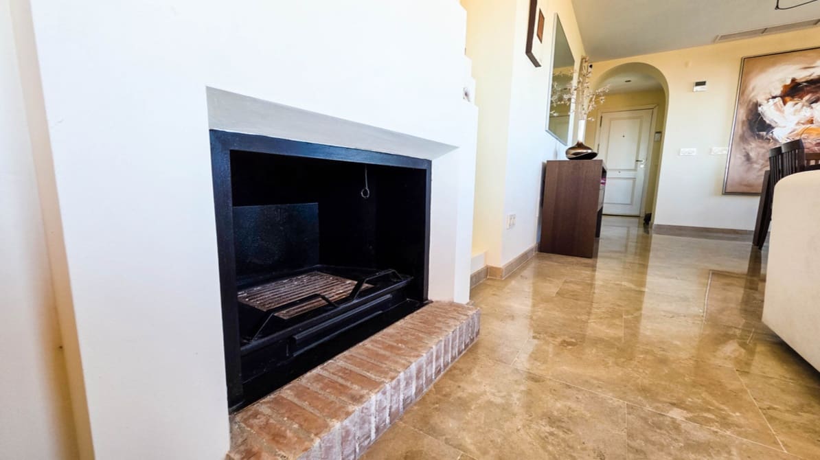 3 slaapkamer Penthouse te koop in La Duquesa / Puerto de la Duquesa met zwembad - € 495.000 (Ref: 9999165)