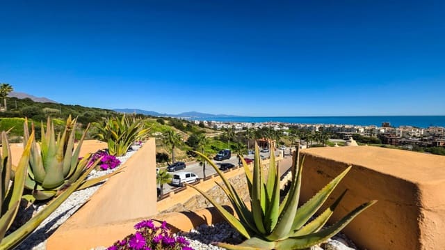 3 soveværelse Penthouse til salg i La Duquesa / Puerto de la Duquesa, Manilva med swimmingpool - € 495.000 (Ref: 9999165)
