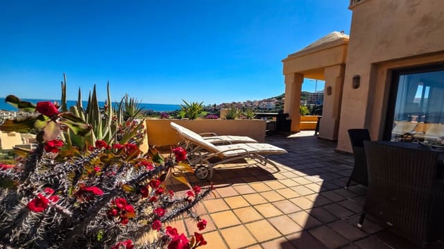 3 soveværelse Penthouse til salg i La Duquesa / Puerto de la Duquesa, Manilva med swimmingpool - € 495.000 (Ref: 9999165)