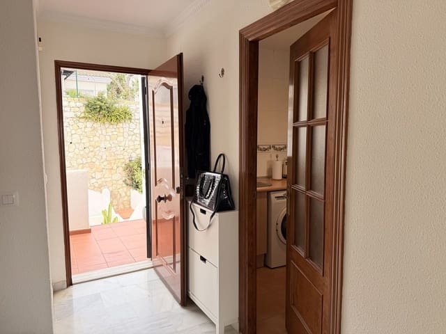 2 soveværelse Lejlighed til salg i Riviera del Sol, Mijas med swimmingpool - € 329.000 (Ref: 9999169)