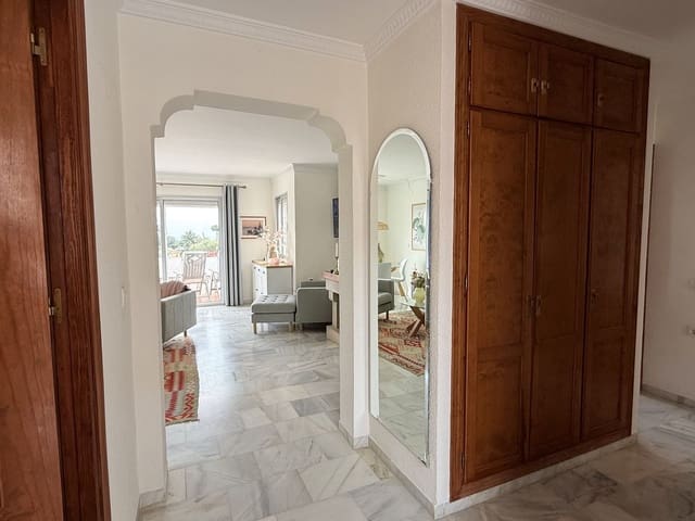 2 soveværelse Lejlighed til salg i Riviera del Sol, Mijas med swimmingpool - € 329.000 (Ref: 9999169)