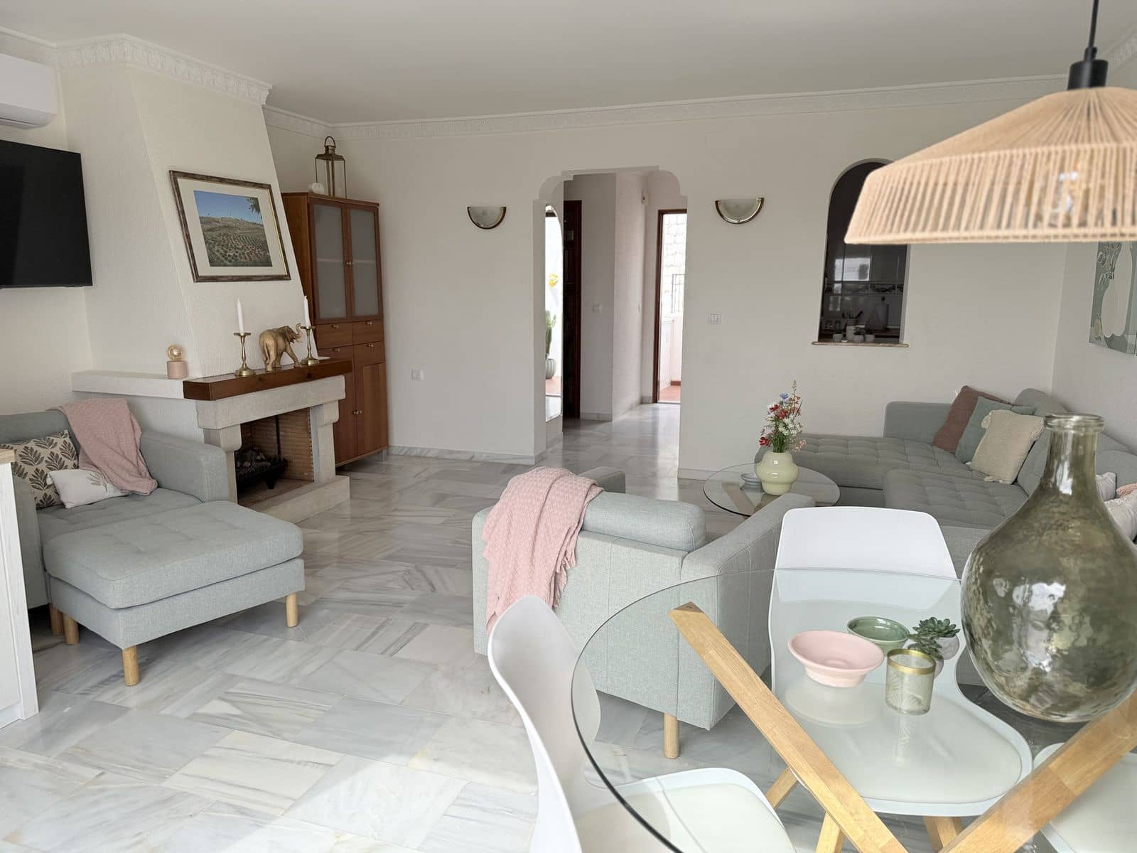 2 soveværelse Lejlighed til salg i Riviera del Sol med swimmingpool - € 329.000 (Ref: 9999169)