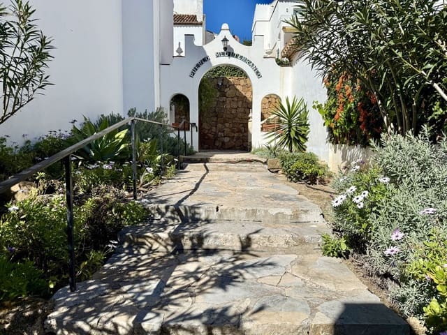 2 soveværelse Lejlighed til salg i Riviera del Sol, Mijas med swimmingpool - € 329.000 (Ref: 9999169)