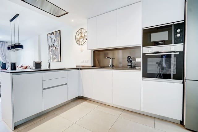 3 soveværelse Lejlighed til salg i La Cala de Mijas, Mijas med swimmingpool garage - € 499.000 (Ref: 9999170)
