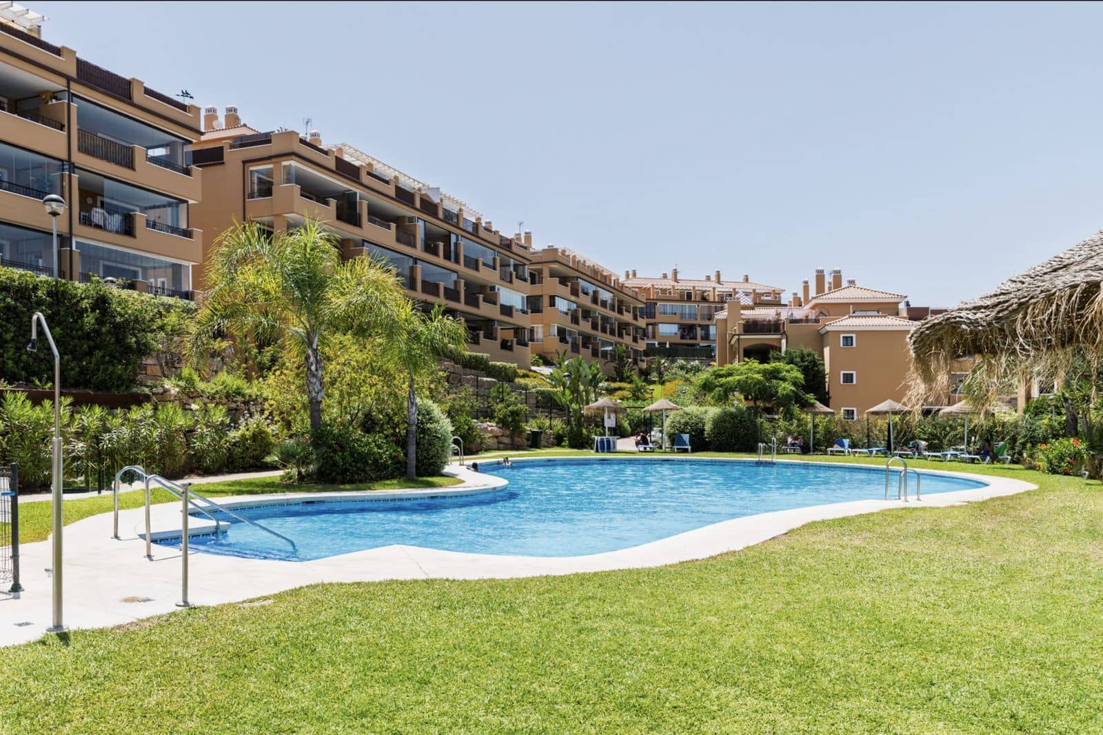 3 soveværelse Lejlighed til salg i La Cala de Mijas med swimmingpool garage - € 499.000 (Ref: 9999170)