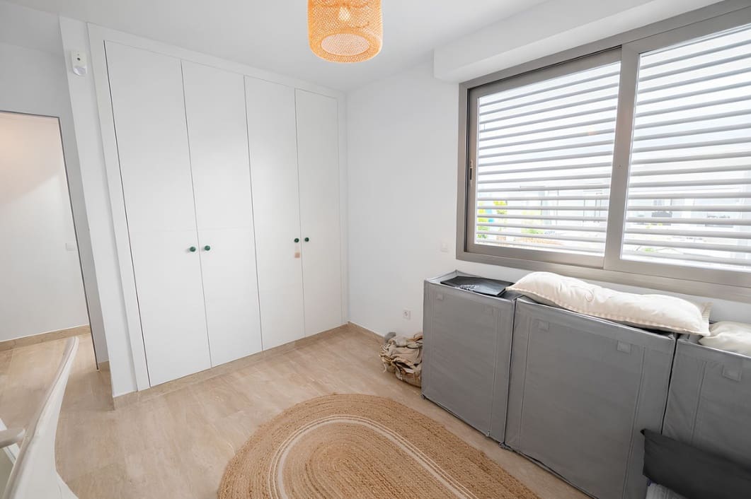 2 soverom Penthouse til salgs i La Cala de Mijas med svømmebasseng garasje - € 450 000 (Ref: 9999180)