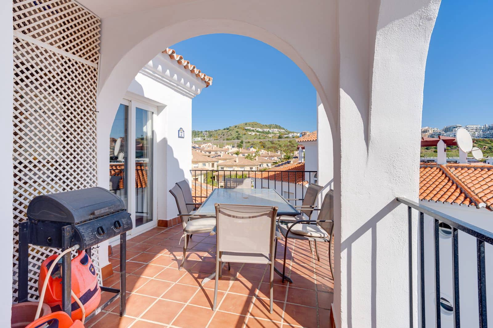 2 soverom Leilighet til salgs i Riviera del Sol med svømmebasseng - € 320 000 (Ref: 9999182)