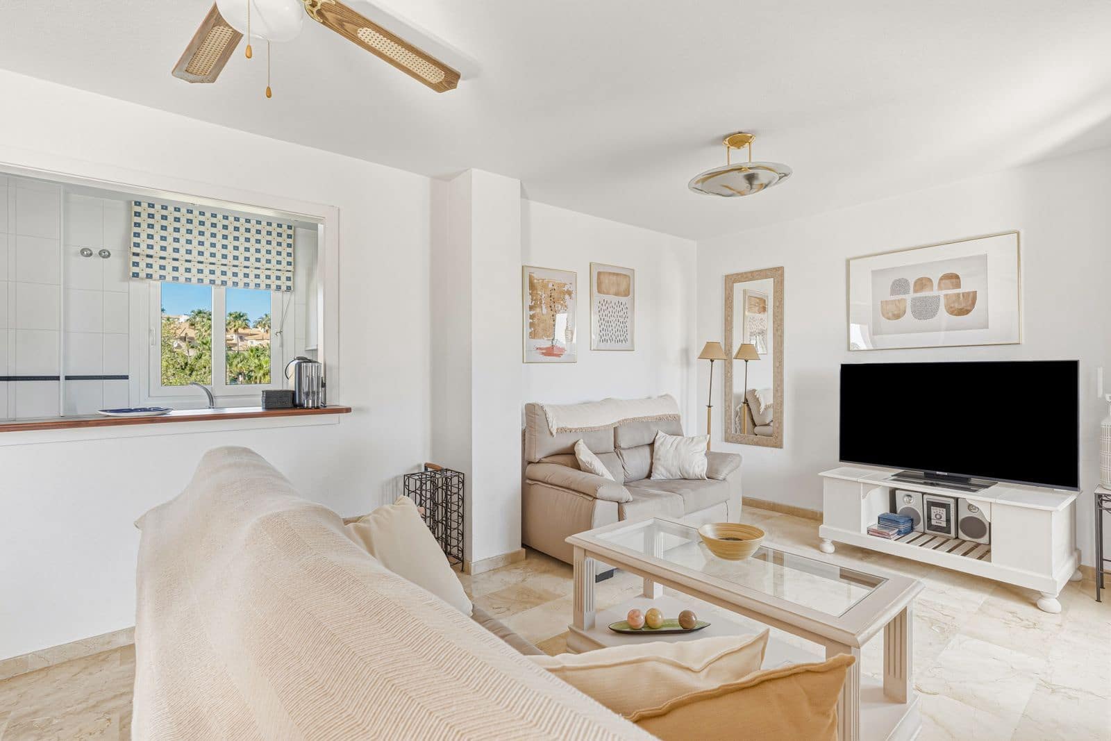 2 soverom Leilighet til salgs i Riviera del Sol med svømmebasseng - € 320 000 (Ref: 9999182)