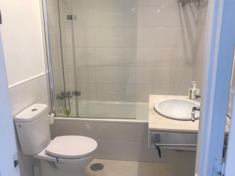 2 bedroom Penthouse for sale in Estepona with pool garage - € 345,000 (Ref: 9999184)