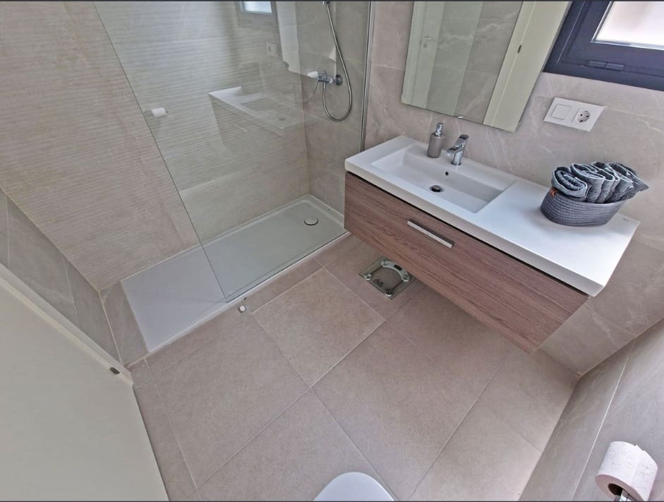2 soverom Leilighet til salgs i La Cala de Mijas med svømmebasseng garasje - € 445 000 (Ref: 9999190)