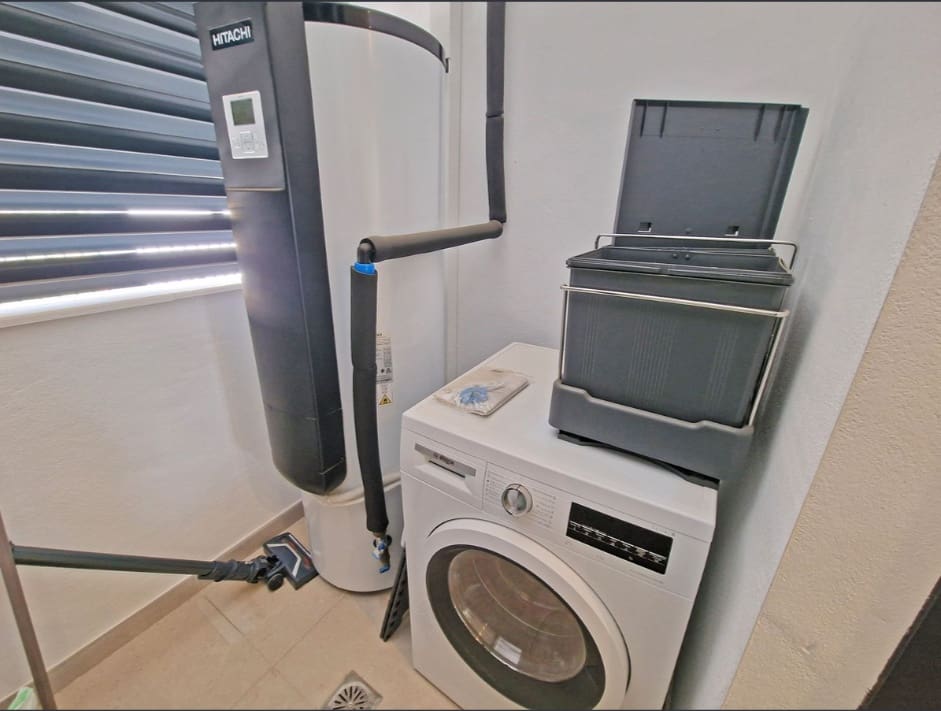 2 soverom Leilighet til salgs i La Cala de Mijas med svømmebasseng garasje - € 445 000 (Ref: 9999190)