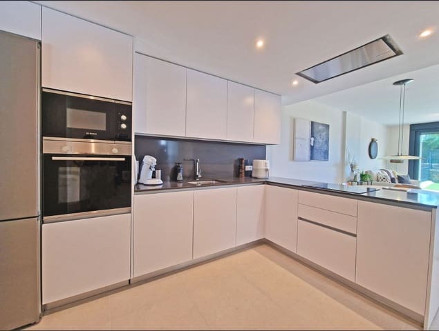 2 soverom Leilighet til salgs i La Cala de Mijas, Mijas med svømmebasseng garasje - € 445 000 (Ref: 9999190)