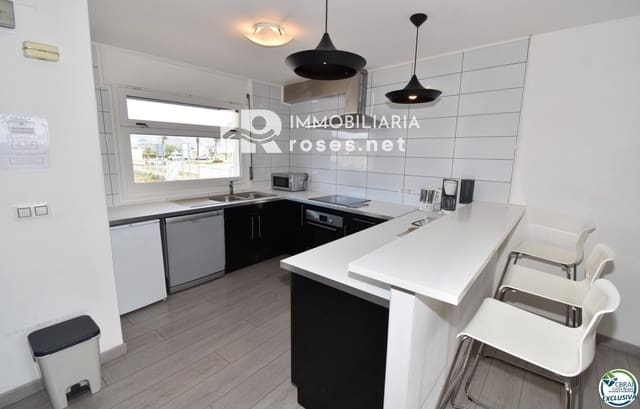 11 sypialnia Willa na sprzedaż w Empuriabrava, Castelló d'Empúries z basenem garażem - 4 200 000 € (Ref: 10004357)