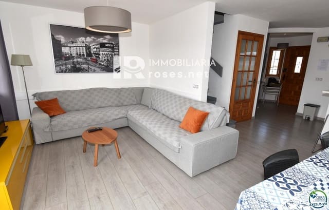11 sypialnia Willa na sprzedaż w Empuriabrava, Castelló d'Empúries z basenem garażem - 4 200 000 € (Ref: 10004357)