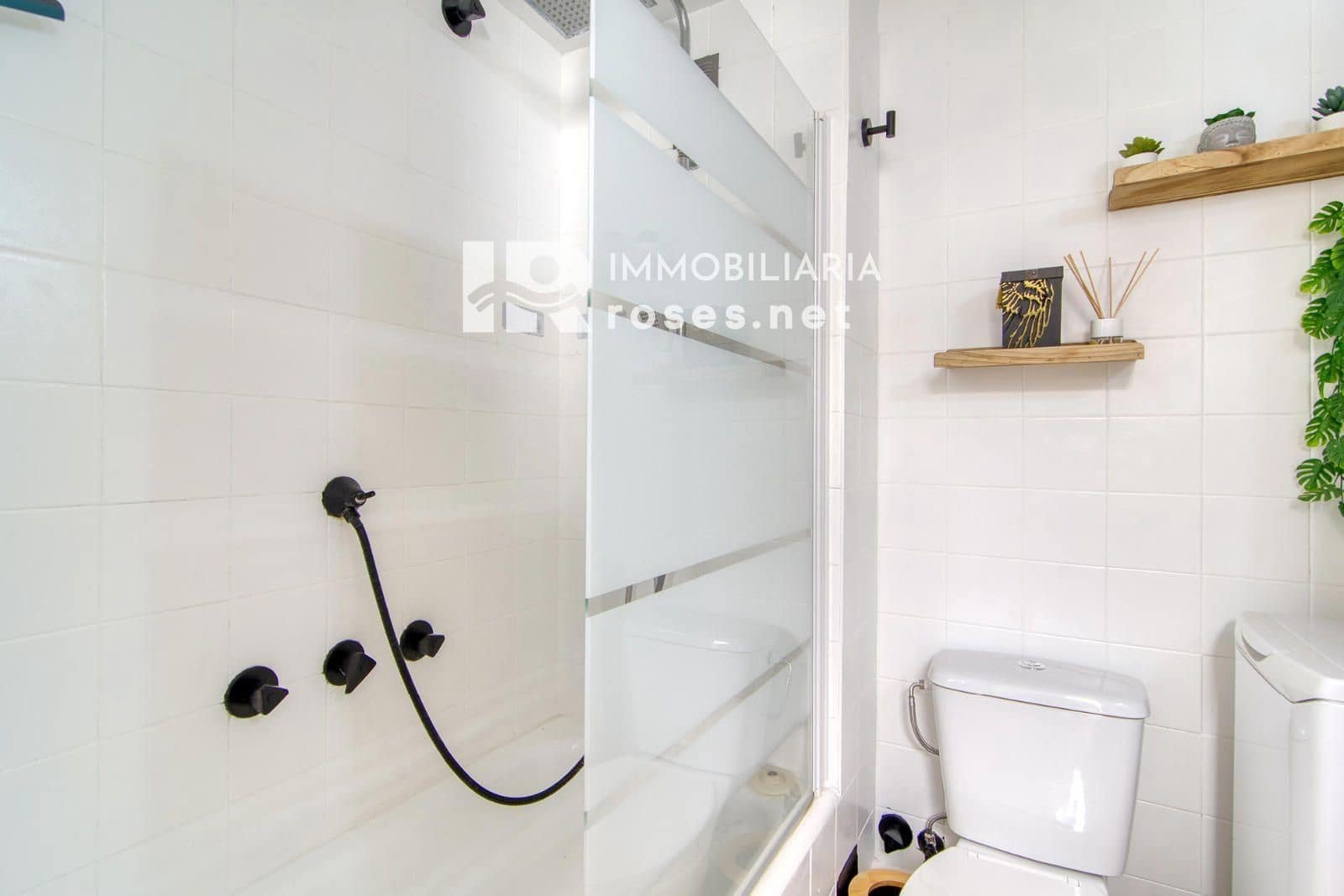 2 sypialnia Mieszkanie na sprzedaż w Roses - 139 000 € (Ref: 10004358)