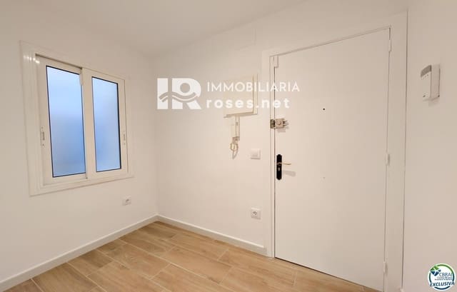 2 bedroom Flat for sale in Portbou - € 139,000 (Ref: 10007572)