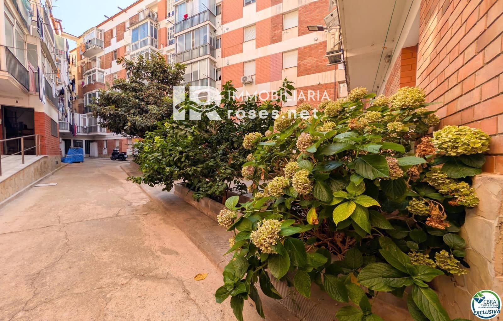 2 slaapkamer Flat te koop in Portbou - € 139.000 (Ref: 10007572)