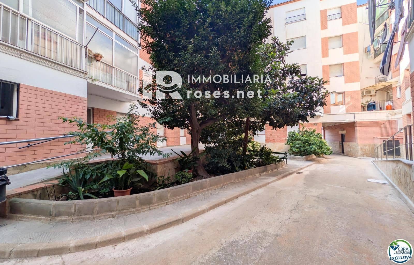 2 slaapkamer Flat te koop in Portbou - € 139.000 (Ref: 10007572)