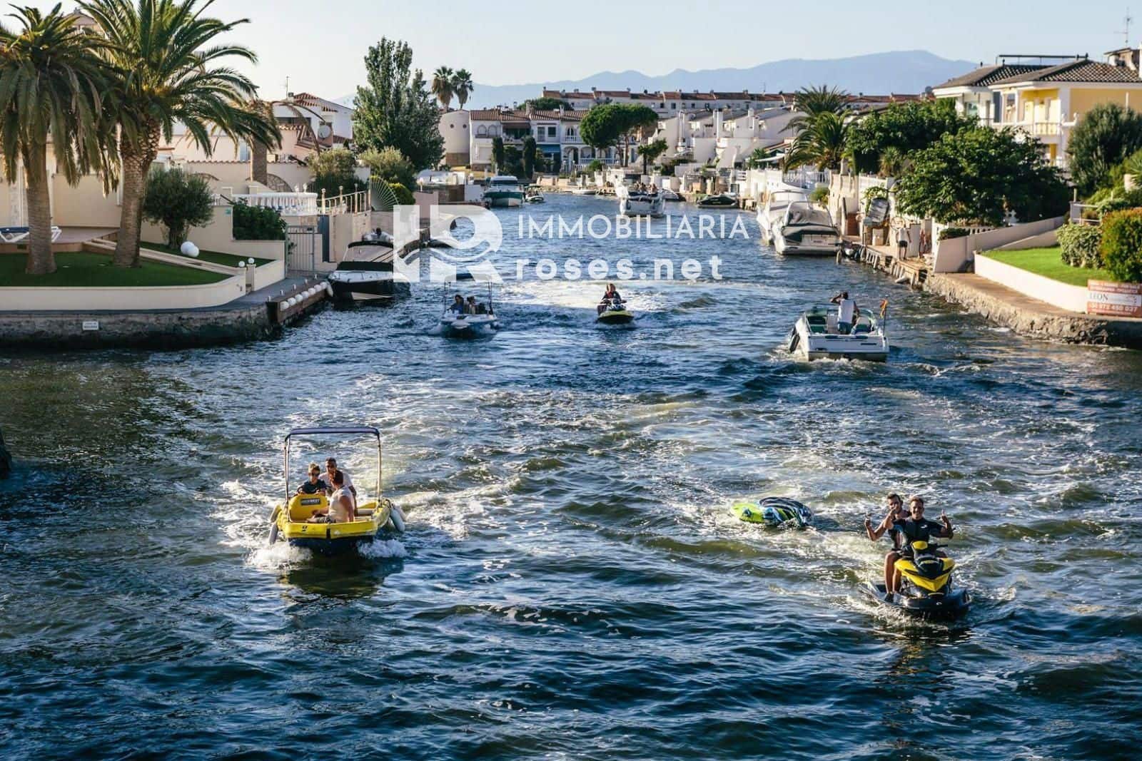 Wohnung zu verkaufen in Empuriabrava - 135.000 € (Ref: 10021209)
