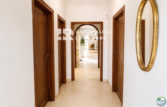 3 sypialnia Willa na sprzedaż w Empuriabrava, Castelló d'Empúries z garażem - 795 000 € (Ref: 10037744)