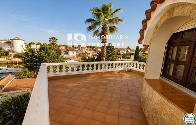 3 sypialnia Willa na sprzedaż w Empuriabrava, Castelló d'Empúries z garażem - 795 000 € (Ref: 10037744)
