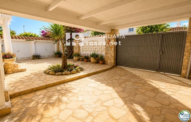 3 sypialnia Willa na sprzedaż w Empuriabrava, Castelló d'Empúries z garażem - 795 000 € (Ref: 10037744)