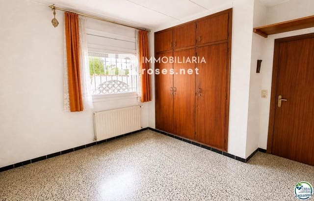 3 sypialnia Willa na sprzedaż w Empuriabrava, Castelló d'Empúries z garażem - 795 000 € (Ref: 10037744)