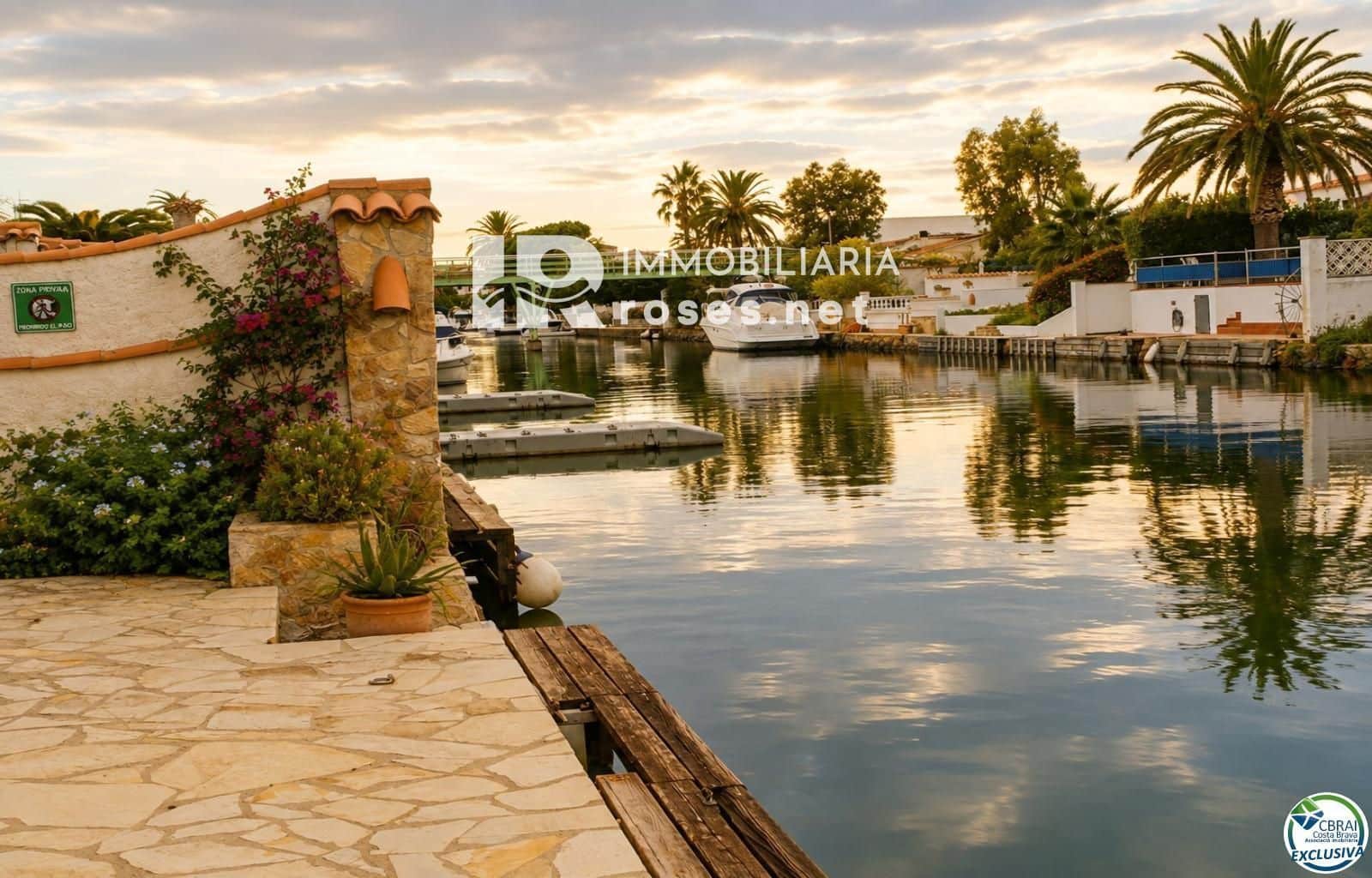 3 sypialnia Willa na sprzedaż w Empuriabrava z garażem - 795 000 € (Ref: 10037744)