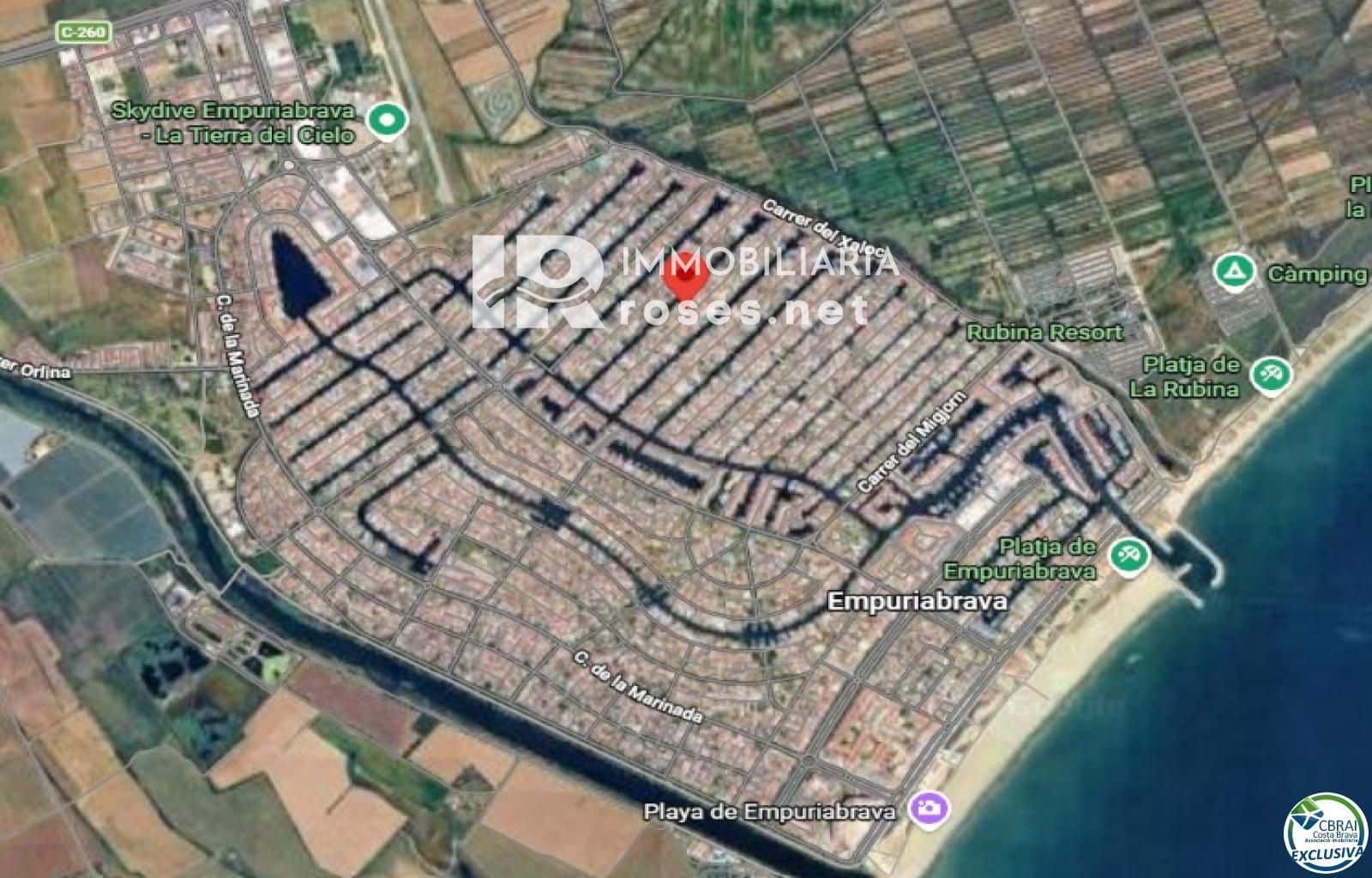 3 sypialnia Willa na sprzedaż w Empuriabrava z garażem - 795 000 € (Ref: 10037744)