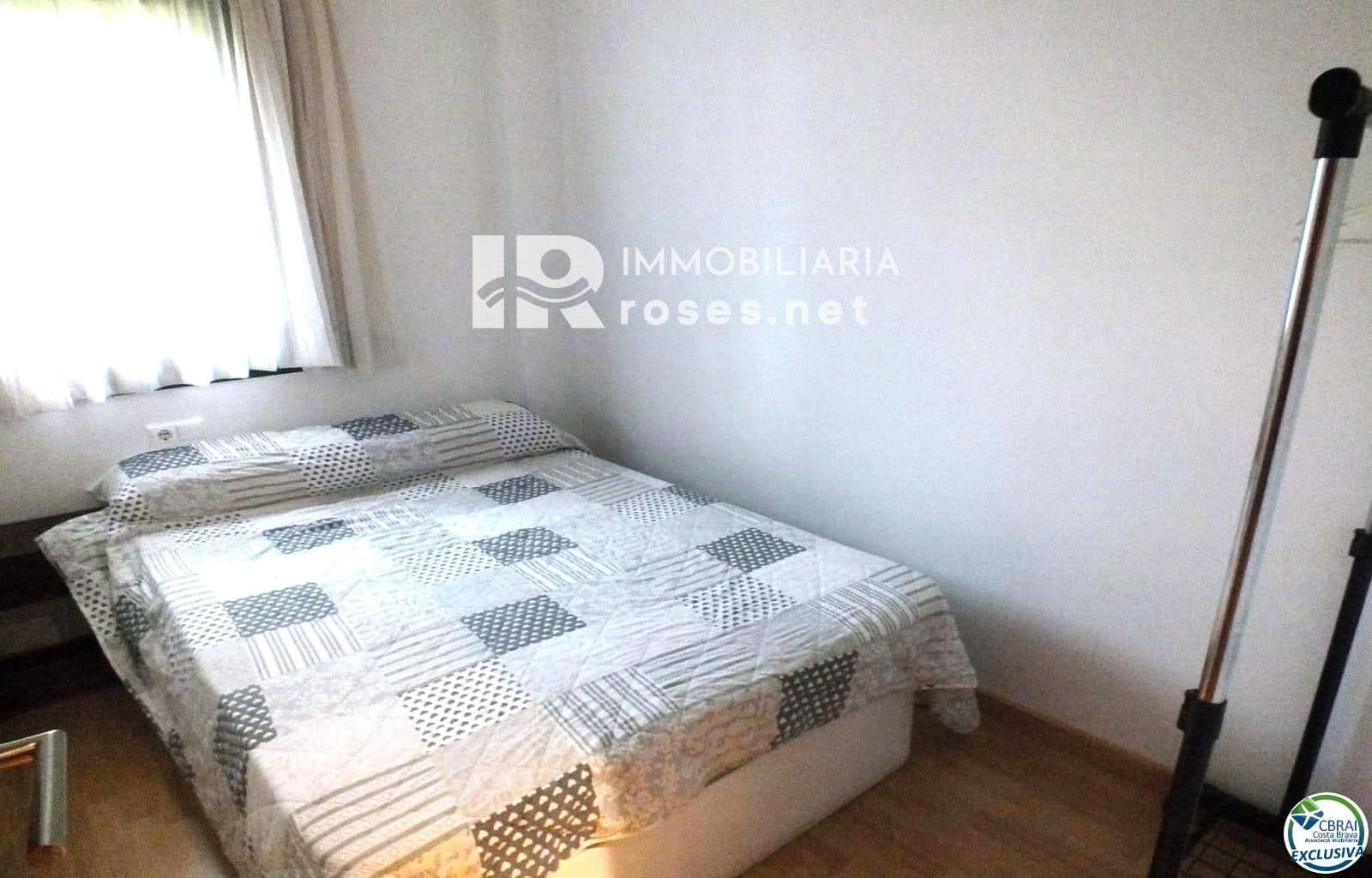 2 bedroom Flat for sale in Roses with pool - € 475,000 (Ref: 10037745)
