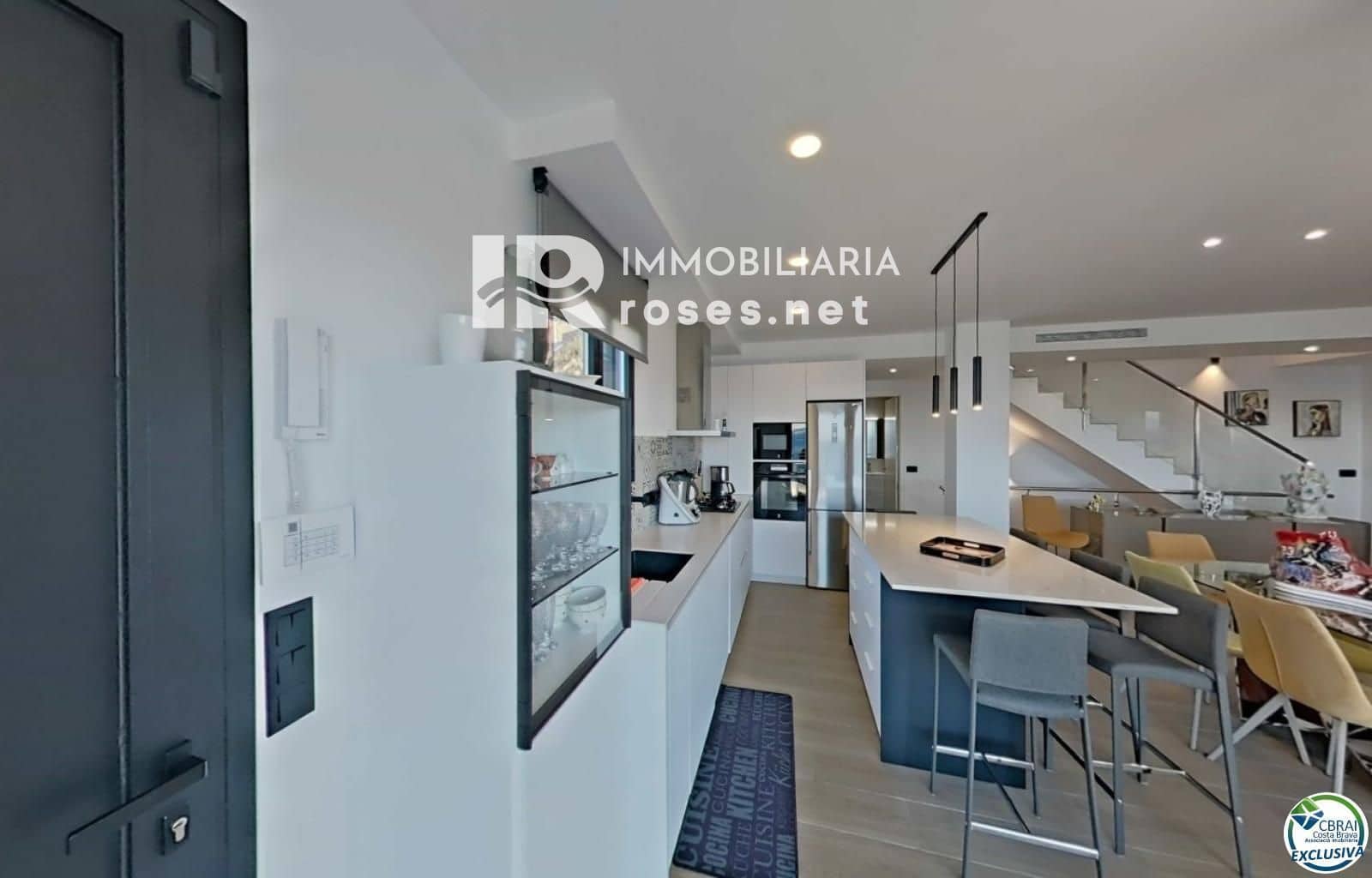 3 slaapkamer Villa te koop in Roses met zwembad garage - € 1.499.000 (Ref: 10051919)
