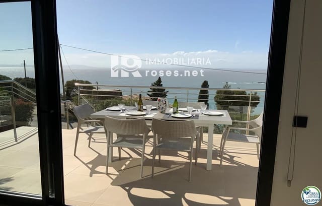 3 slaapkamer Villa te koop in Roses met zwembad garage - € 1.499.000 (Ref: 10051919)