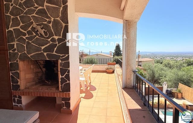 2 slaapkamer Villa te koop in El Mas Fumats, Roses - € 179.000 (Ref: 10055744)