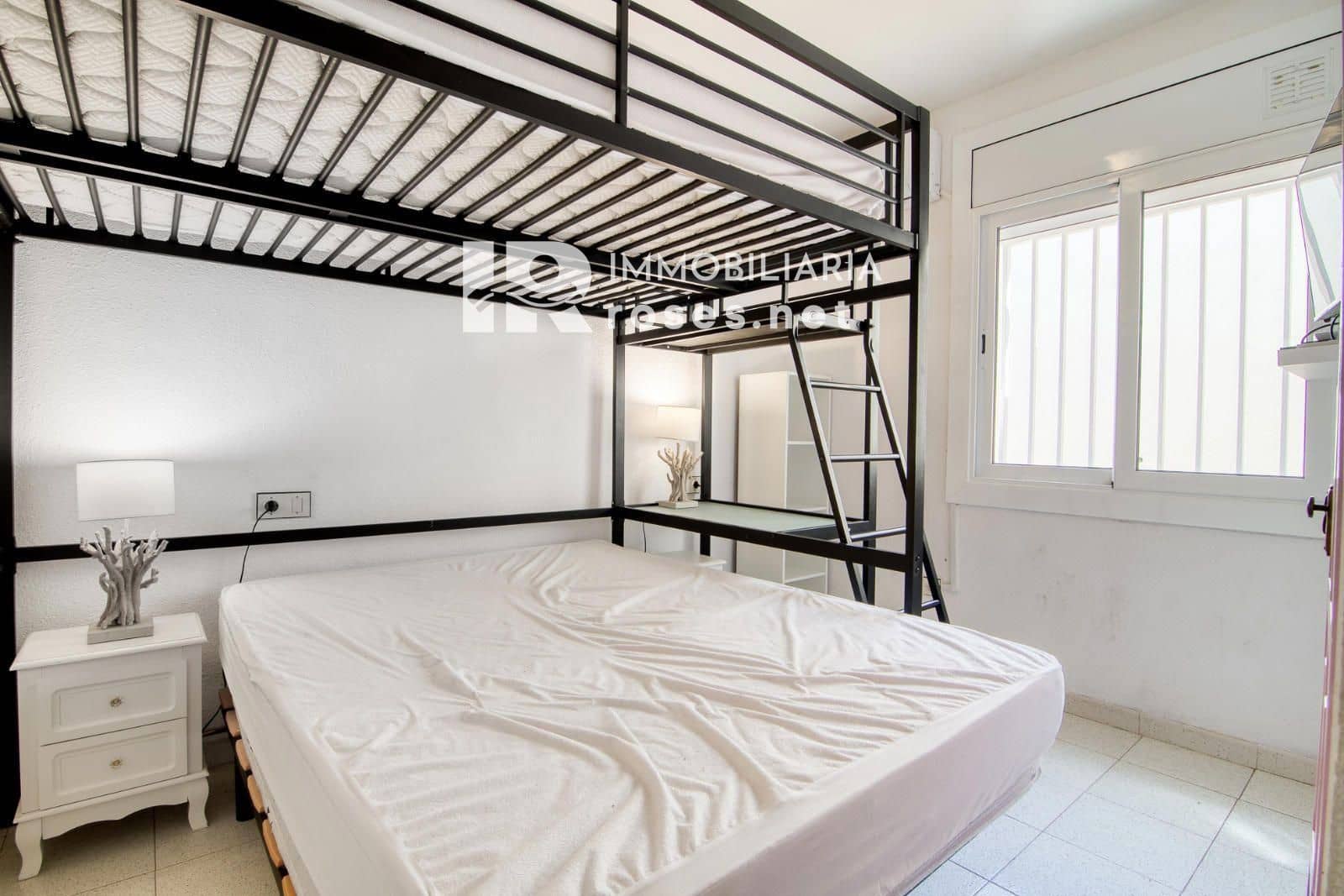 1 bedroom Flat for sale in Roses - € 172,000 (Ref: 10055745)